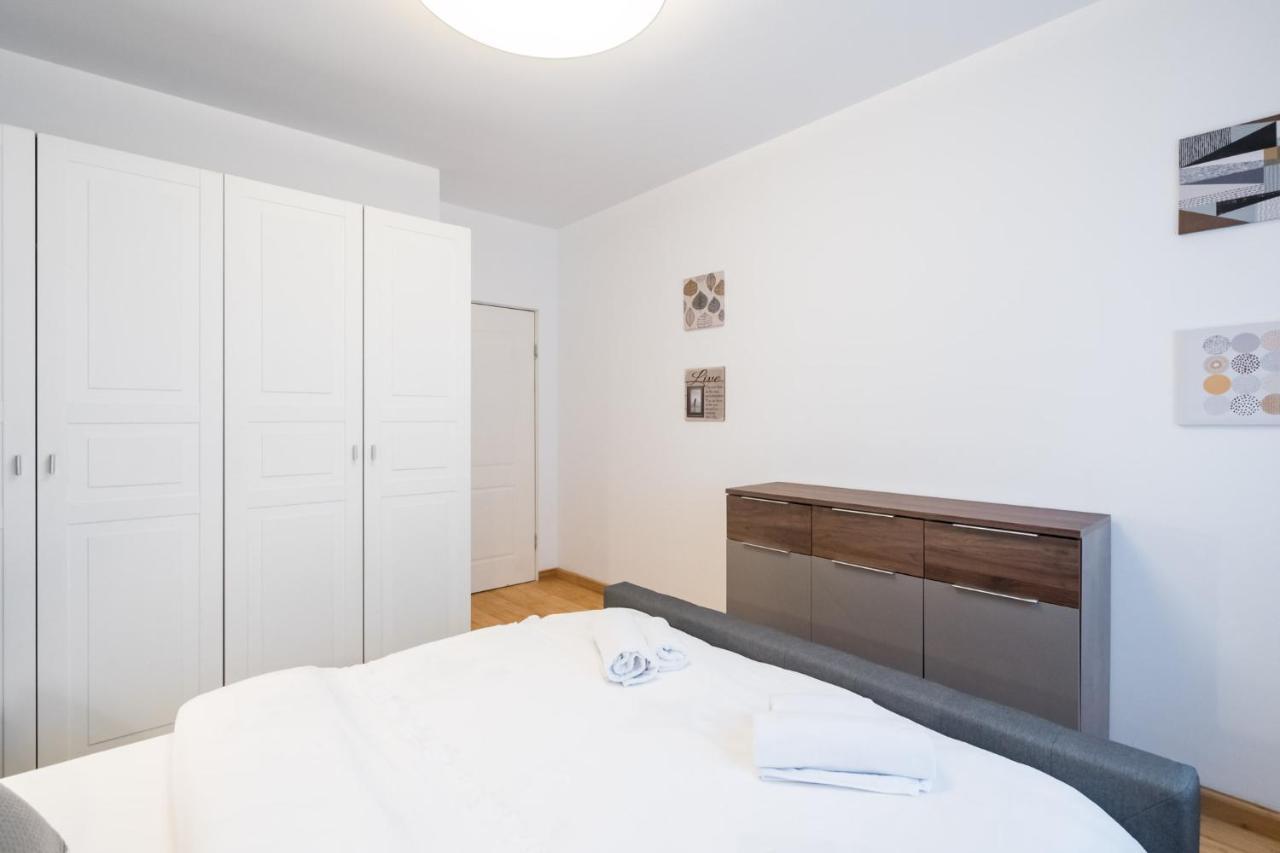 Happy Bubble I Timpuri Noi 1Br Apt 4 Ppl บูคาเรสต์ ภายนอก รูปภาพ