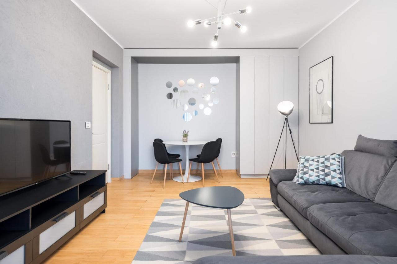 Happy Bubble I Timpuri Noi 1Br Apt 4 Ppl บูคาเรสต์ ภายนอก รูปภาพ