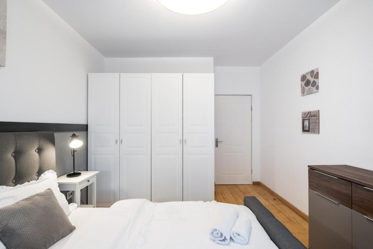 Happy Bubble I Timpuri Noi 1Br Apt 4 Ppl บูคาเรสต์ ภายนอก รูปภาพ