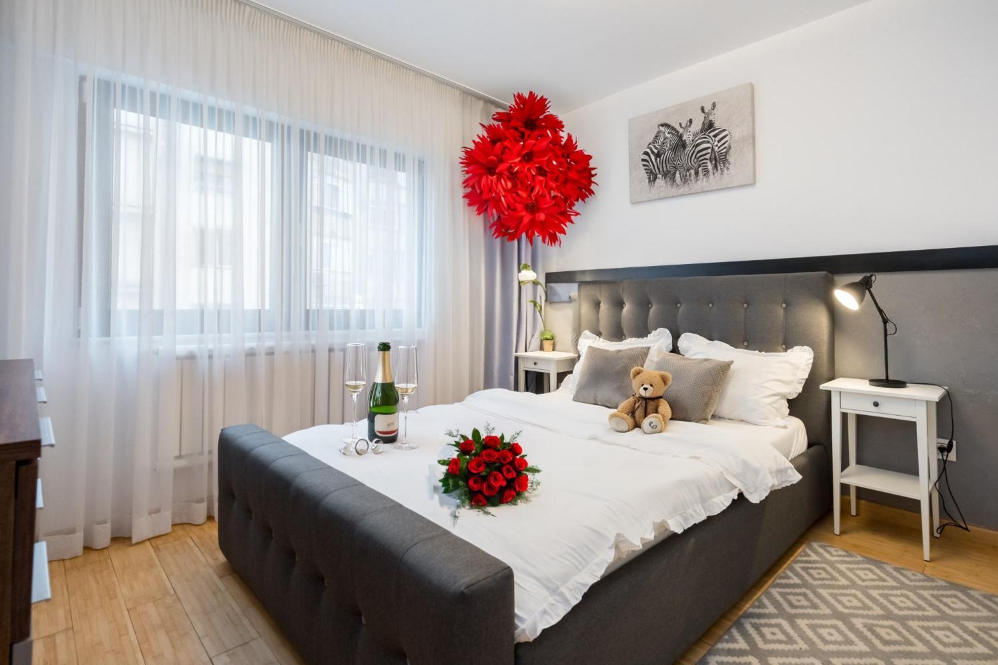 Happy Bubble I Timpuri Noi 1Br Apt 4 Ppl บูคาเรสต์ ภายนอก รูปภาพ
